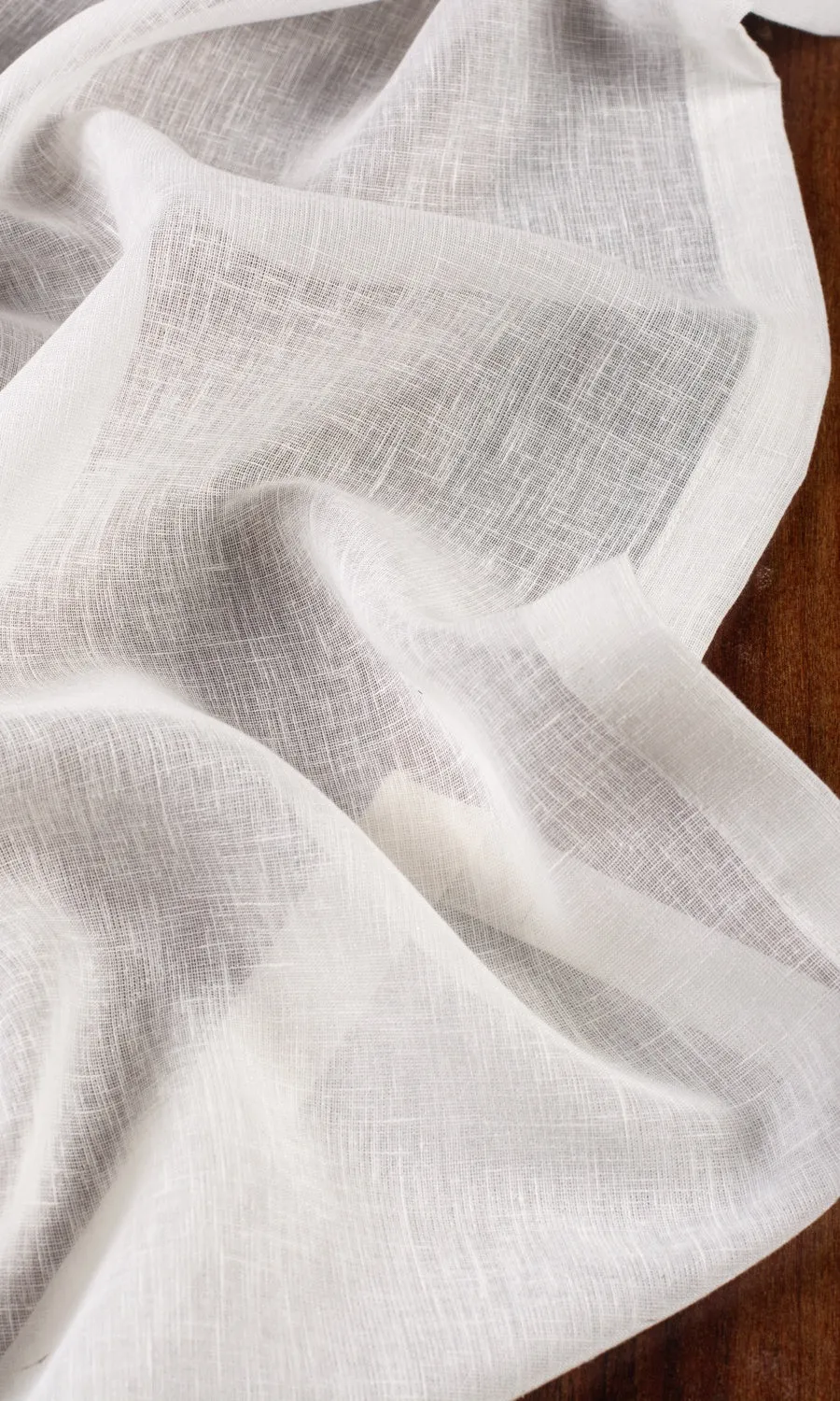 'Ivory Gull' Fabric by the Metre (Cream/ Off-White)